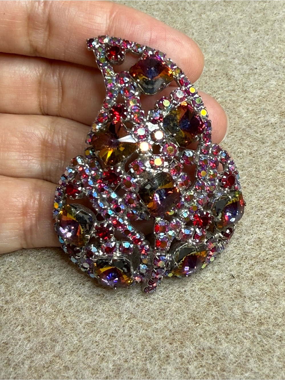 Red & Pink Aurora Borealis Paisley Vintage Style Brooch - EUC